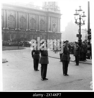 FIELD MARSHAL ALEXANDER & BROOKE VISIT NORTHERN IRELAND - Presentatioin of the Freedom of Belfast British Army Stock Photo