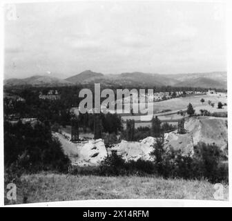 ITALY : EIGHTH ARMY : RAILWAY RECONSTRUCTION - Construction work in progress on Abbot bridge, named after the lieutenant in charge of the construction party on this section of the line British Army Stock Photo