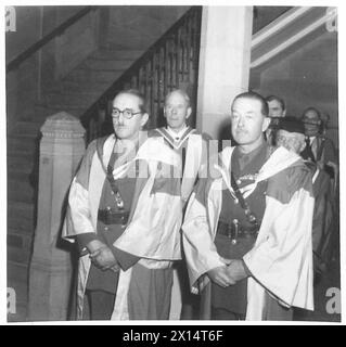 FIELD MARSHAL ALEXANDER & BROOKE VISIT NORTHERN IRELAND - Presentation of Honorary Degrees British Army Stock Photo