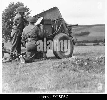 THE 2-PDR. ANTI-TANK GUN (MARK III) - The breech mechanism of the 2 ...