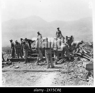 ITALY : CLEARING A ROAD THROUGH CASSINO - South AFrican sappers get to work rebuilding the Bailey bridges which were erected some weeks ago, but destroyed by enemy shellfire British Army Stock Photo