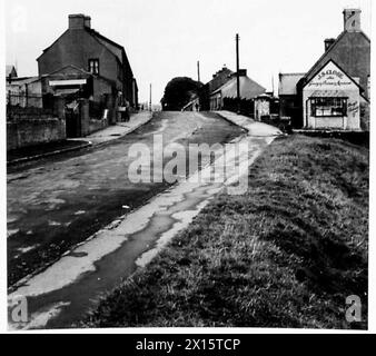 BRIDGES IN NORTHERN IRELAND - Actual pillbox - right British Army Stock Photo