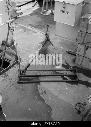 ANTI U-BOAT TORPEDO TRIALS HELD ON BOARD HMS BENTINCK, CAPTAIN CLASS FRIGATE. 5 AND 6 OCTOBER 1943, GREENOCK DISTRICT. - Close up of PMM Unit of Foxer M/2 Stock Photo