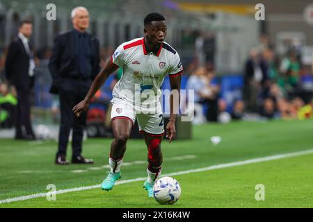 Milan, Italy. 14th Apr, 2024. Ibrahim Sulemana of Cagliari Calcio seen in action during the Serie A 2023/24 football match between FC Internazionale and Cagliari Calcio at Giuseppe Meazza Stadium. Final score; Inter 2:2 Cagliari. (Photo by Fabrizio Carabelli/SOPA Images/Sipa USA) Credit: Sipa USA/Alamy Live News Stock Photo