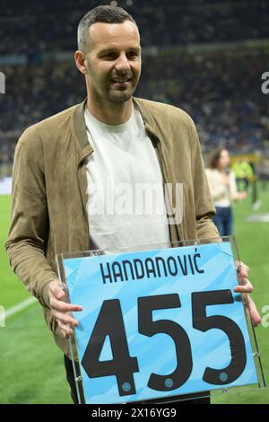 Milano, Italy. 14th Apr, 2024. Handanovic he was rewarded for his appearances with Inter during the Serie A match between FC Internazionale vs Cagliari Calcio at San Siro Stadium on April 14, 2024 in Milan, italy final results 2-2 (Credit Image: © Agostino Gemito/Pacific Press via ZUMA Press Wire) EDITORIAL USAGE ONLY! Not for Commercial USAGE! Stock Photo