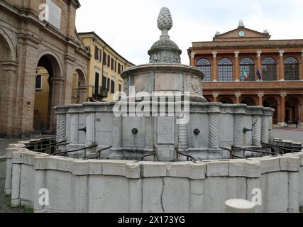 Pinecone water fountain at Piazza Cavour in Rimini Stock Photo