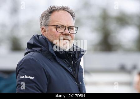 Amsterdam, Netherlands. 15th Apr, 2024. AMSTERDAM, 15-04-2024, Sportpark de Toekomst, Dutch Keuken Kampioen Divisie football, season 2023/2024, match between Jong Ajax and Cambuur. Cambuur coach Henk de Jong Credit: Pro Shots/Alamy Live News Stock Photo