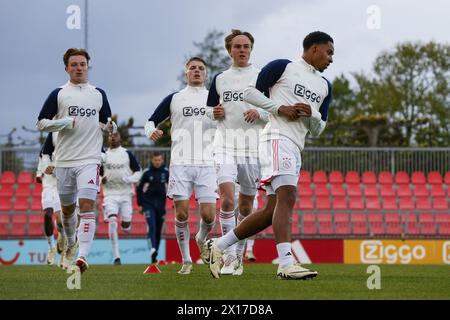 Amsterdam, Netherlands. 15th Apr, 2024. AMSTERDAM, 15-04-2024, Sportpark de Toekomst, Dutch Keuken Kampioen Divisie football, season 2023/2024, match between Jong Ajax and Cambuur. Jong Ajax players warming up Credit: Pro Shots/Alamy Live News Stock Photo