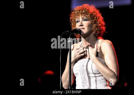 Milan Italy 07/06/2009 : Fiorella Mannoia,Italian singer, during the live concert at the Smeraldo Theater Stock Photo