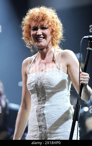 Milan Italy 07/06/2009 : Fiorella Mannoia,Italian singer, during the live concert at the Smeraldo Theater Stock Photo