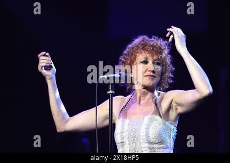 Milan Italy 07/06/2009 : Fiorella Mannoia,Italian singer, during the live concert at the Smeraldo Theater Stock Photo