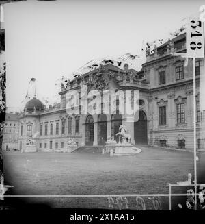 Vienna 3, upper Belvedere, close-up view of the southern front voidly glass construction (diagonally across towards the Prinz-Eugen-Strasse (Prinz-Eugen- Street)), 1875 - 18750101 PD0152 - Rechteinfo: Rights Managed (RM) Stock Photo