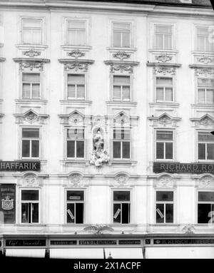 Vienna 1, fosse 16 (house number 1144), general view diagonally across ...