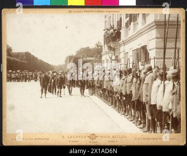 Homage of the Austrian huntsmen for emperor Franz Joseph I in Schoenbrunn, Franz Joseph passing in front of the garden facade of the palace the formation of the hunter, followed of heir the throne Franz Ferdinand., 25.06.1898 - 18980625 PD0024 - Rechteinfo: Rights Managed (RM) Stock Photo