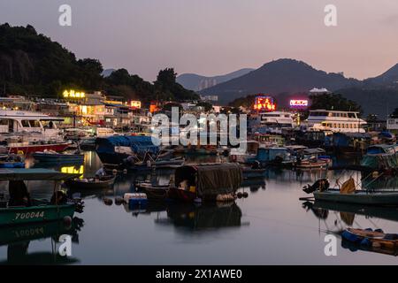 Lei Yue Mun, Hong Kong - October 23 2023: The seafront seafood restaurants in the fisherman village and harbor of Lei Yue Mun near Yau Tong in Kowloon Stock Photo