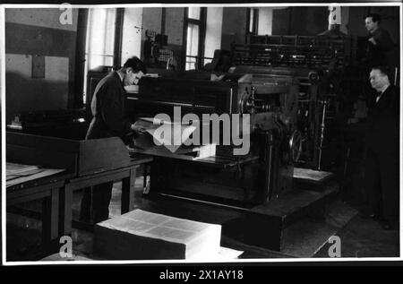 Austrian Her Majesty's Stationery Office, stamp producer: at the grids-gravure printing press, 1948 - 19480101 PD0906 - Rechteinfo: Rights Managed (RM) Stock Photo