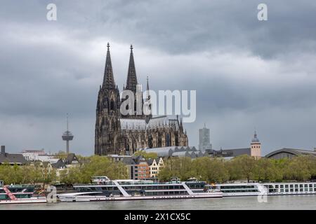 Cologne Cathedral twin towers rising high above city skyline Stock ...