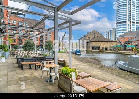 Terrace of The Lock bar and restaurant, Granary Wharf, Leeds, West Yorkshire, UK Stock Photo