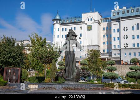 ROSTOV-ON-DON, RUSSIA - OCTOBER 03, 2021: Sculptural composition 'Rostov Woman'. Rostov-on-Don, Russia Stock Photo