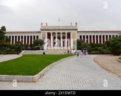 The old Royal Palace that now serves as the Greek Parliament building in Syntagma Square, Athens, Greece Stock Photo