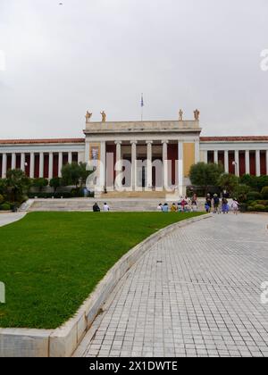 The old Royal Palace that now serves as the Greek Parliament building in Syntagma Square, Athens, Greece Stock Photo