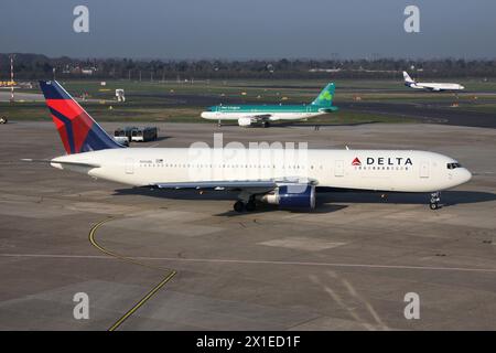 Delta Air Lines Boeing 767-300 with registration N394DL at Dusseldorf Airport Stock Photo