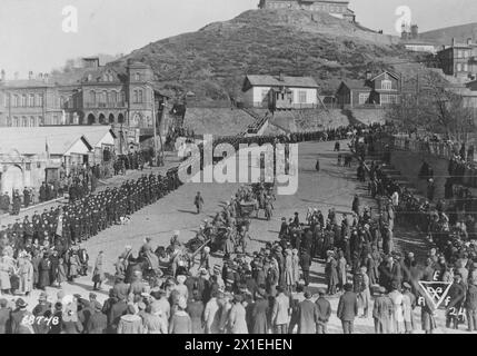 TROOPS MASSED IN FRONT OF Russian Cathedral, preparatory to parade. Vladivostok, Siberia ca. March 1920 Stock Photo