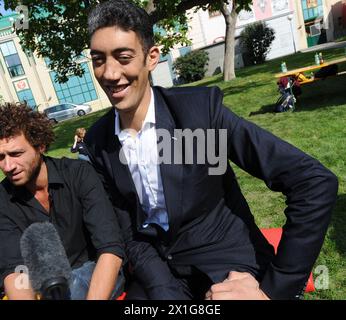 The tallest man in the world, Sultan Kosen, on 'Vienna Recordia day' in Vienna, Austria, 27 September 2009. Several world record holders attend the event held at the Vienna Prater, the oldest amusement park in the world. - 20090927 PD0707 - Rechteinfo: Rights Managed (RM) Stock Photo