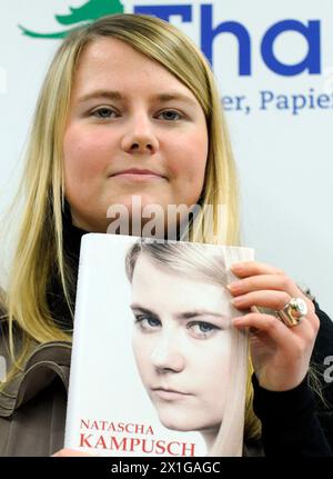 Austrian Natascha Kampusch presents her autobiography entitled '3096 days' in the bookstore 'Thalia' in Vienna on 9 September 2010. Kampusch was kidnapped at the age of 10 and held in a cellar for over eight years. - 20100909 PD1447 - Rechteinfo: Rights Managed (RM) Stock Photo