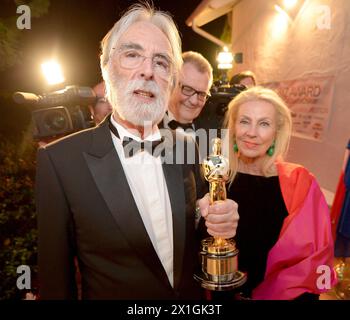 Austrian director Michael Haneke received an Oscar for Best Foreign Language Film of the Year for 'Amour' during the 85th Academy Awards at the Dolby Theatre in Hollywood, California, USA, 24 February 2013.    PICTURE: Michael Haneke and his wife Susanne. - 20130225 PD0267 - Rechteinfo: Rights Managed (RM) Stock Photo