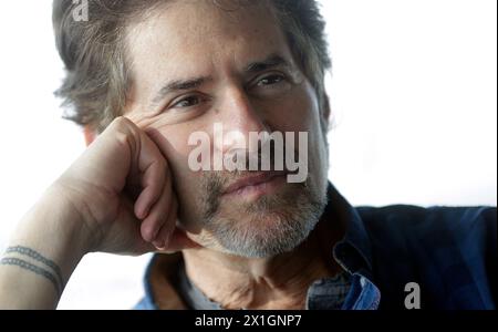 US composer, conductor and orchestrator of orchestral and film music, James Horner poses during an interview with the Austria Press Agency (APA) in Vienna, Austria, 03 October 2013. Horner will receive the 'Max Steiner Film Music Achievement Award' donated by the city of Vienna on 04 October. - 20131003 PD0290 - Rechteinfo: Rights Managed (RM) Stock Photo