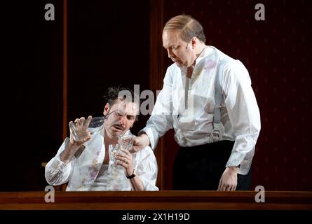 Vienna - Theatre rehearsals 'Die Affäre Rue de Lourcine' at Vienna Burgtheater on 14th April 2015. Premiere will held on 18th April 2015. PICTURE:  Michael Maertens as Mistingue and Nicholas Ofczarek as Lenglume - 20150415 PD1859 - Rechteinfo: Rights Managed (RM) Stock Photo