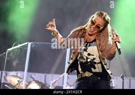 Vienna - The 32nd Danube Island Festival (Donauinselfest) in Vienna, Austria, 27 June 2015. The open-air festival runs from 26 to 28 June. PICTURE: Singer Anastacia - 20150627 PD5006 - Rechteinfo: Rights Managed (RM) Stock Photo