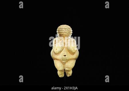 Vienna - Natural History Museum (NHM) in Vienna, Austria, 29 September 2015.  Reopening of the Department of Prehistory PICTURE: Venus of Willendorf at Venuskabinett - 20150929 PD1908 - Rechteinfo: Rights Managed (RM) Stock Photo