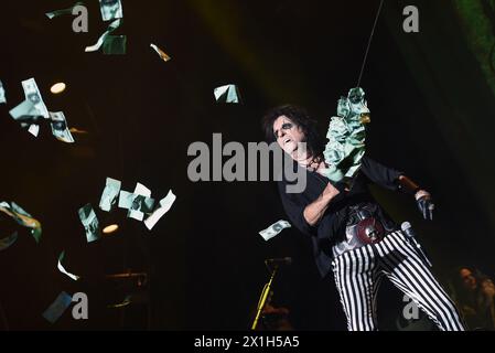 Austrian music festival 'Nova Rock 2016' in Nickelsdorf, Austria, takes place from 9 to 12 June 2016. PICTURE:    singer Alice Cooper - 20160611 PD9808 - Rechteinfo: Rights Managed (RM) Stock Photo