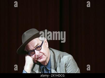 Vienna - Austria: Renowned German film director and photographer Wim Wenders during a guided press tour through his photo exhibition 'Wim Wenders - Frühe Photographien. 60er-80er Jahre' at Metro Kinokulturhaus, Vienna. Photographed 10 January 2019. - 20190110 PD2789 - Rechteinfo: Rights Managed (RM) Stock Photo