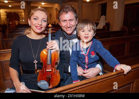 Charity concert ' Clemens Unterreiner & Guests' at Lutherischen Stadtkirche in Vienna, Austria, on 19 th December 2016. PICTURE:  Lidia BAICH with her partner Andreas SCHAGER and their son Theodor, - 20161219 PD8440 - Rechteinfo: Rights Managed (RM) Stock Photo