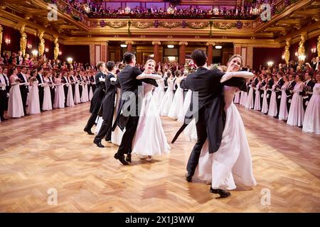 Vienna Philharmonic Ball 2020 at Wiener Musikverein in Vienna, Austria, on January 23, 2020. PICTURE:   dancers during opening ceremony - 20200123 PD14886 - Rechteinfo: Rights Managed (RM) Stock Photo