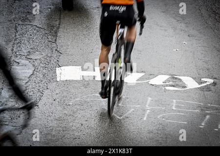 Huy, Belgium. 17th Apr, 2024. Illustration picture taken during the men's race of the 'La Fleche Wallonne', one day cycling race (Waalse Pijl - Walloon Arrow), 199 km from Charleroi to Huy, Wednesday 17 April 2024. BELGA PHOTO JASPER JACOBS Credit: Belga News Agency/Alamy Live News Stock Photo