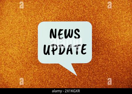 News update text message written on white bubble speech Stock Photo