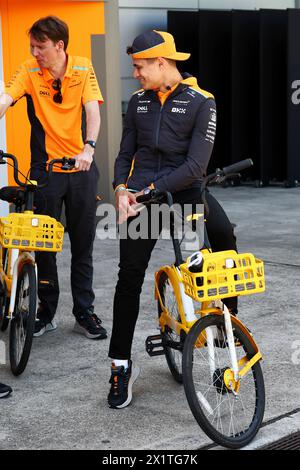 Shanghai, China. 18th Apr, 2024. George Russell (GBR) Mercedes AMG F1 ...