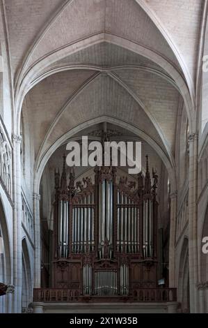 Organ made in 1852-55, Notre Dame de l'Assomption Cathedral, Lucon, Vendee, France Stock Photo