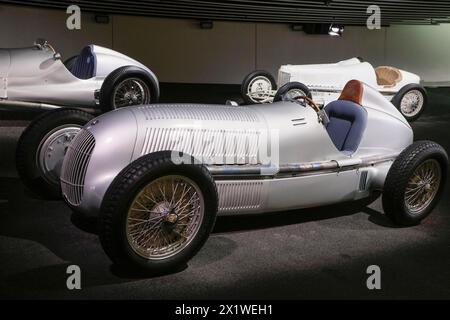 Mercedes-Benz 750-kg racing car W 25 Silver Arrow from 1934, Mercedes-Benz Museum, Stuttgart, Baden-Wuerttemberg, Germany Stock Photo