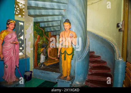 Balapitya Purana Viharay, Sri Lanka. 07. 02. 2023 Sri Pushparama temple interior. figures depicting entire history Buddha, starting from birth. Stock Photo