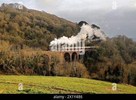 7827 heads over Maypool viaduct during a Timeline events run Photo charter on 8.3.24. Stock Photo