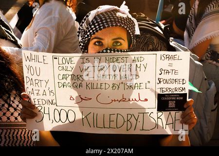 Washington, District Of Columbia, USA. 18th Apr, 2024. Pro-Palestinian students protest next to a pro-Israeli event held by GWU for Israel, in Kogan Plaza at George Washington University. (Credit Image: © Aaron Schwartz/ZUMA Press Wire) EDITORIAL USAGE ONLY! Not for Commercial USAGE! Stock Photo