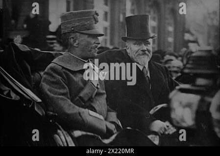 King of Italy &amp; Raymond Poincare, 1918. Shows King Victor Emmanuel III (1869-1947) of Italy with Raymond Poincare&#xb4; (1860-1934), President of France. Stock Photo