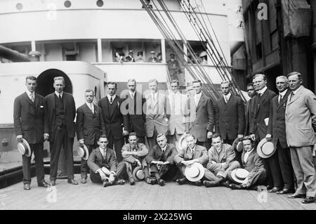 Harvard - Yale Athletes, between c1910 and c1915. Stock Photo