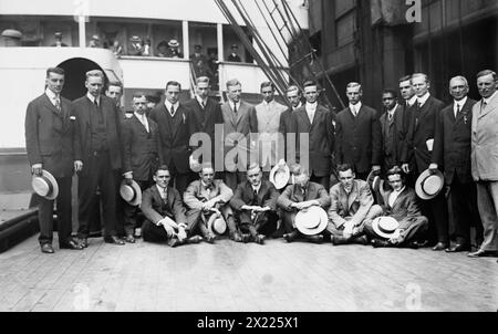 Departure Yale - Harvard Athletes, 1911. Stock Photo