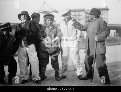 Thanksgiving Maskers, between c1910 and c1915. Stock Photo